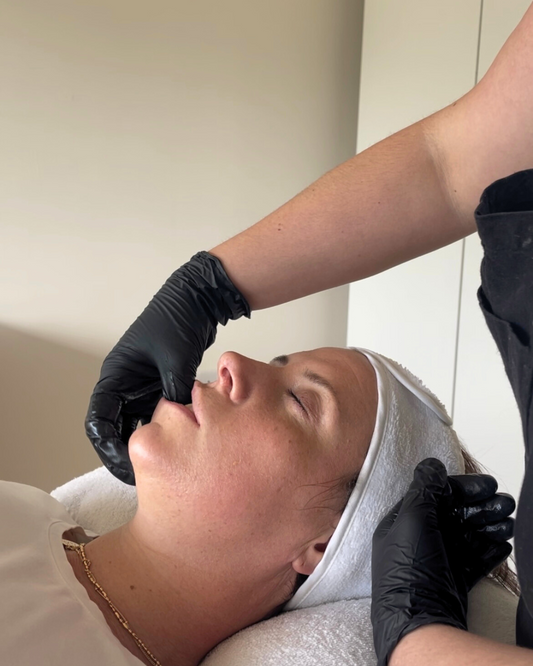 Sculpt & Define Facial with Buccal Massage.